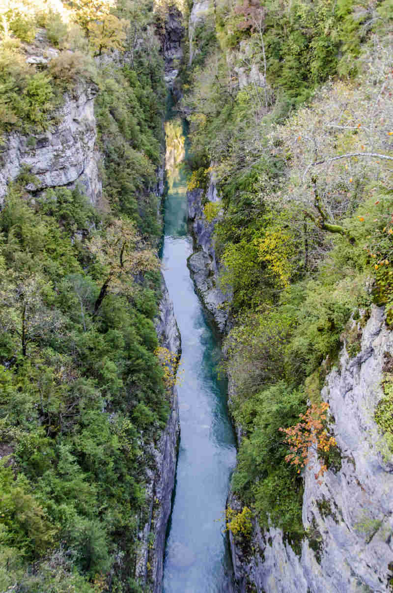 Huesca - parque nacional de Ordesa y Monte Perdido - valle de Añisclo 25 - cañon de Añisclo - desfiladero de las Cambras - rio Bellós.jpg